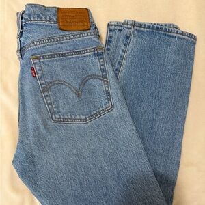 Levis Wedgie Straight Jeans